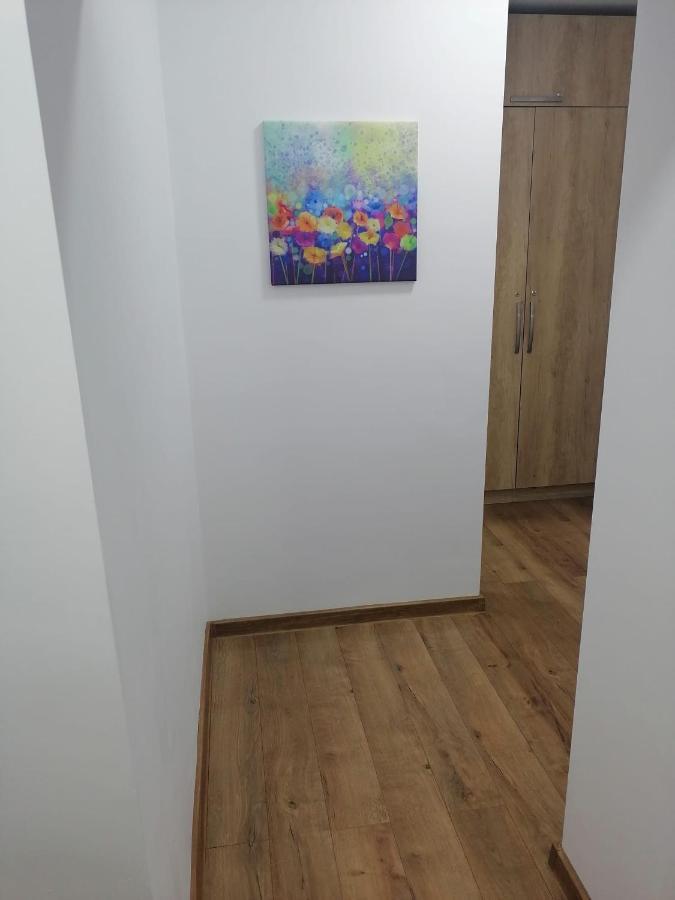 Apartamento Happy House Hunedoara Exterior foto