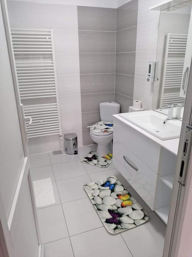 Apartamento Happy House Hunedoara Exterior foto