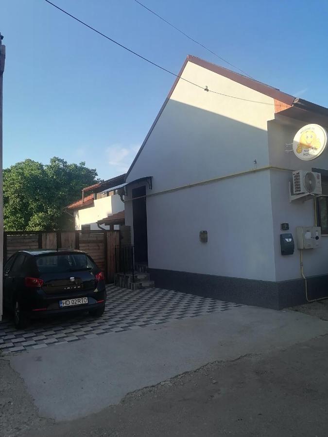 Apartamento Happy House Hunedoara Exterior foto