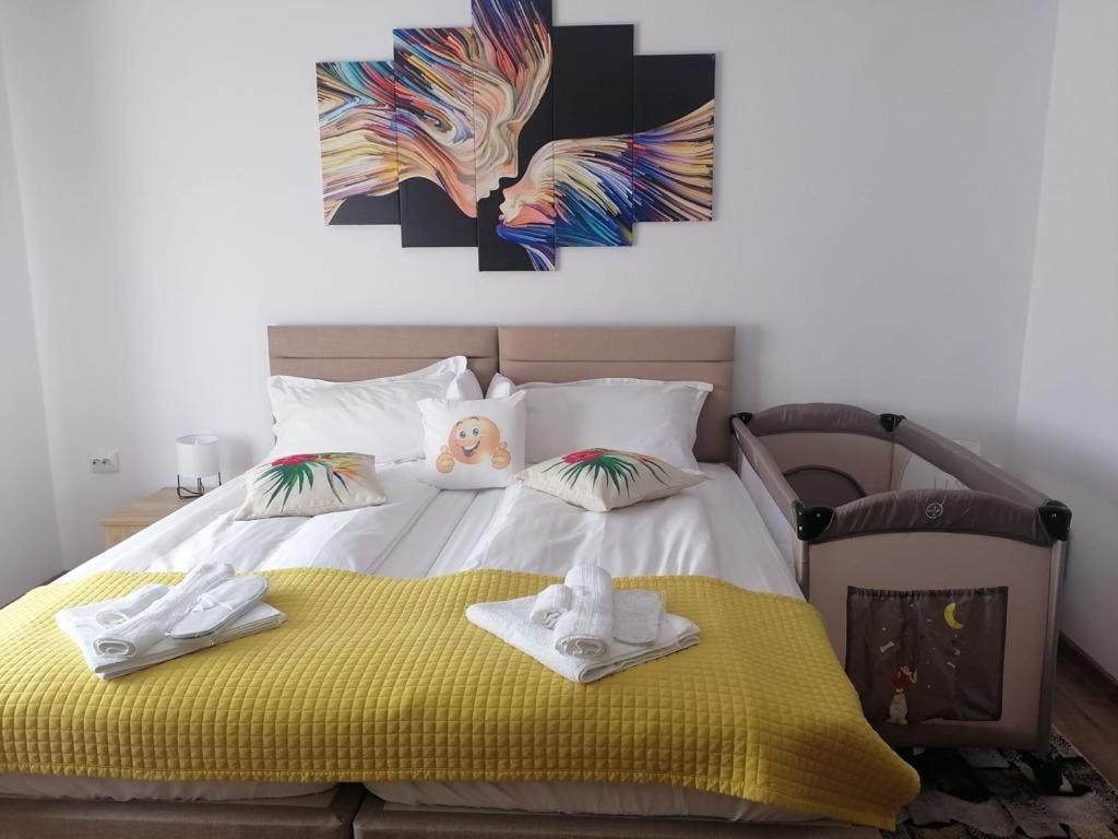 Apartamento Happy House Hunedoara Exterior foto